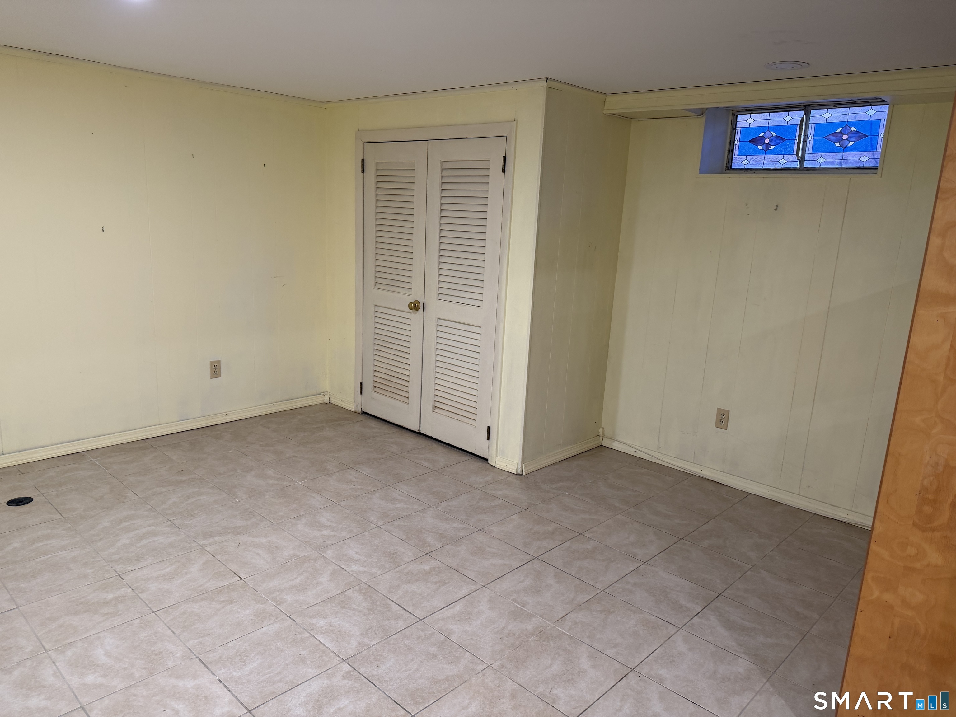 8 Reichelt Terrace Ansonia, CT 06401 - Photo 13 of 32