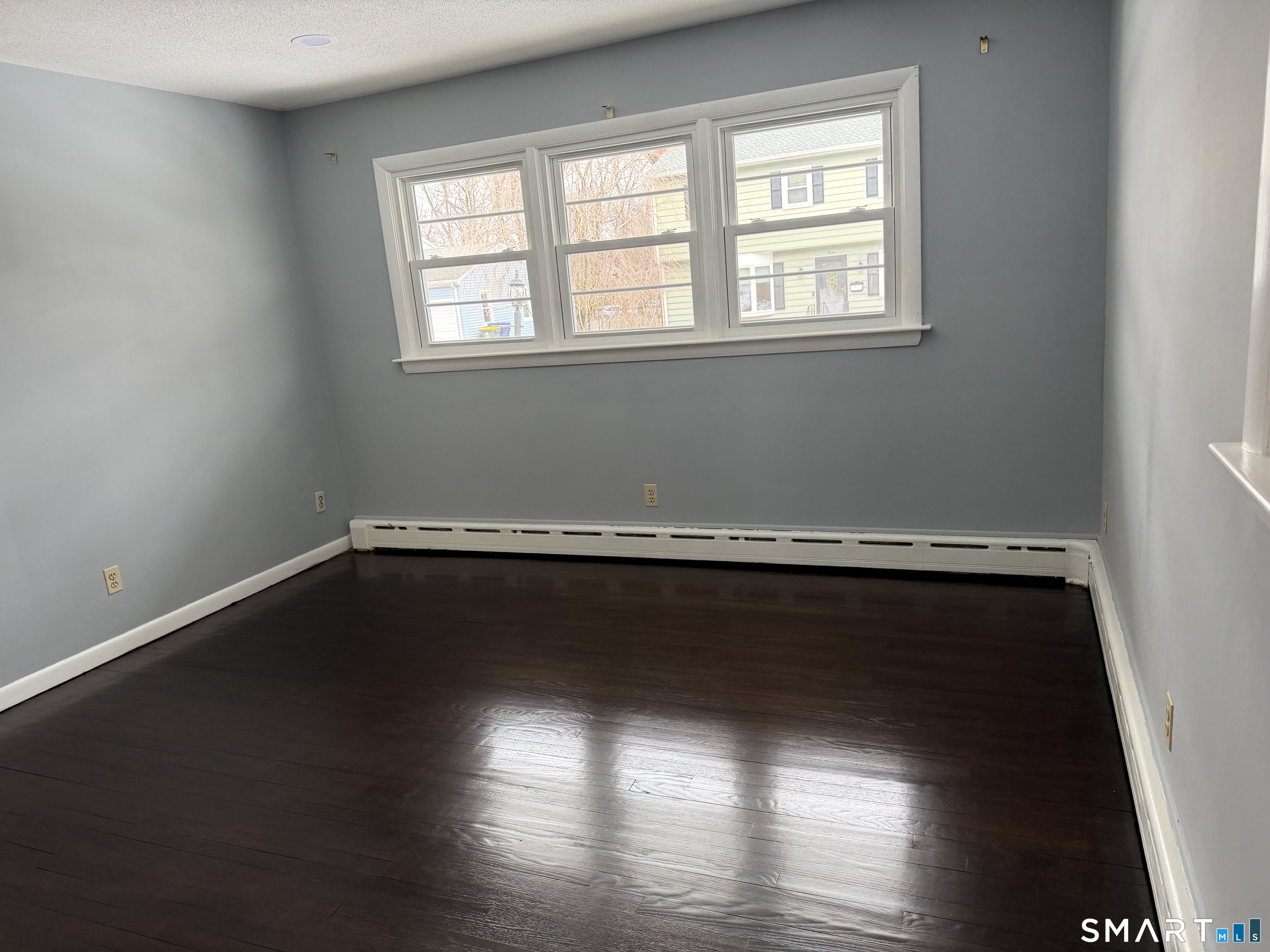 8 Reichelt Terrace Ansonia, CT 06401 - Photo 7 of 32