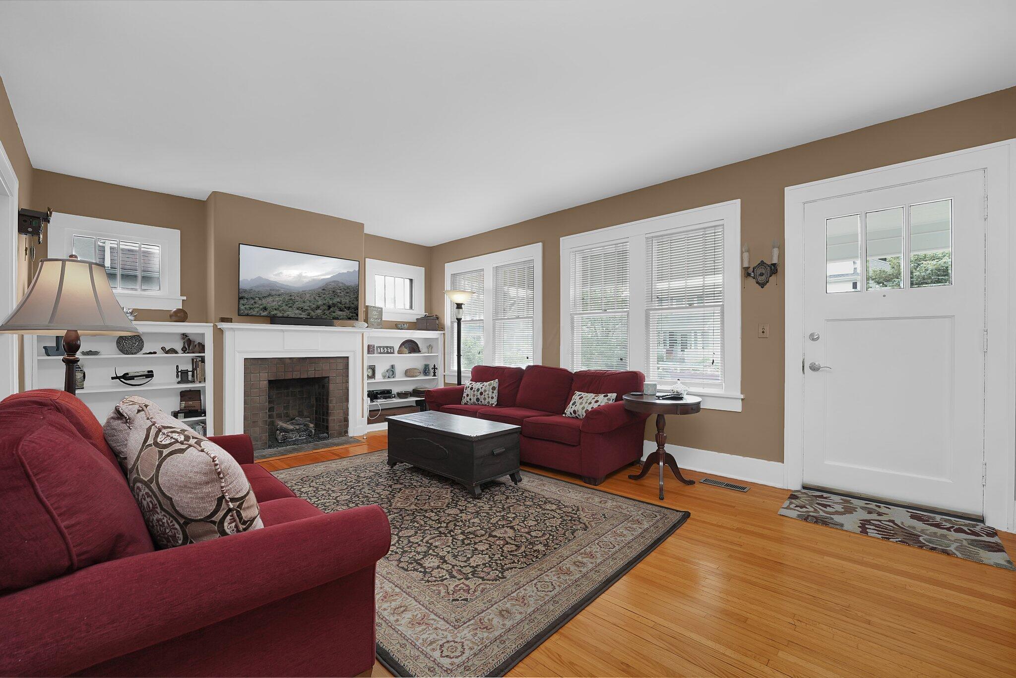 1527 Lincoln Road Columbus, OH 43212 - Photo 5 of 28 5-web-or-mls-1527-lincoln-rd