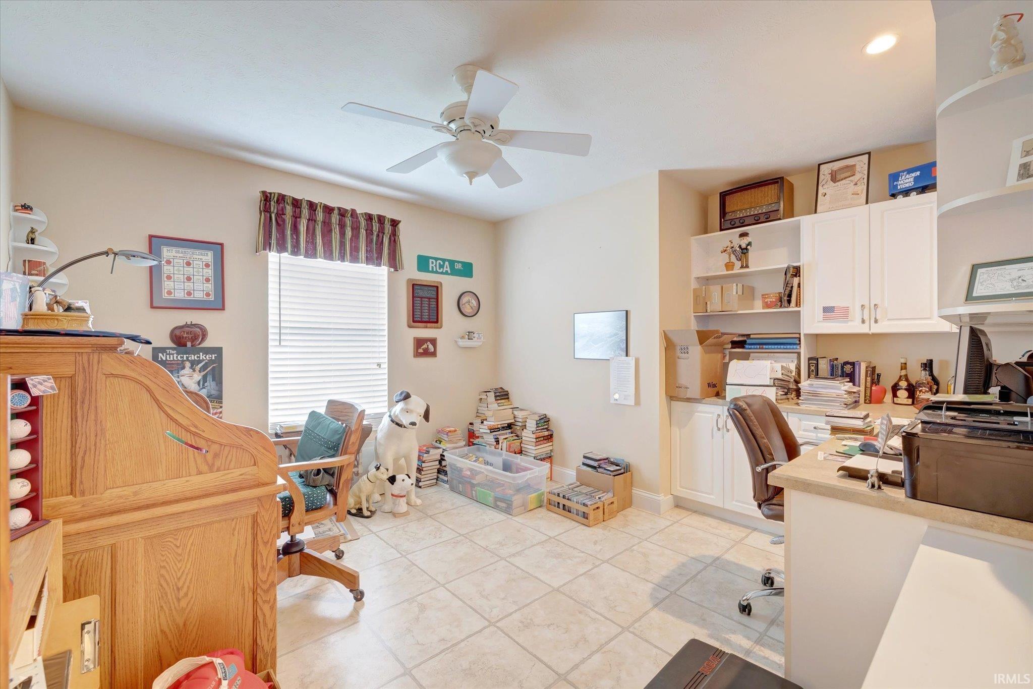 2022 West Arbor Ridge Way Bloomington, IN 47403 - Photo 24 of 36 Gallery Image 24