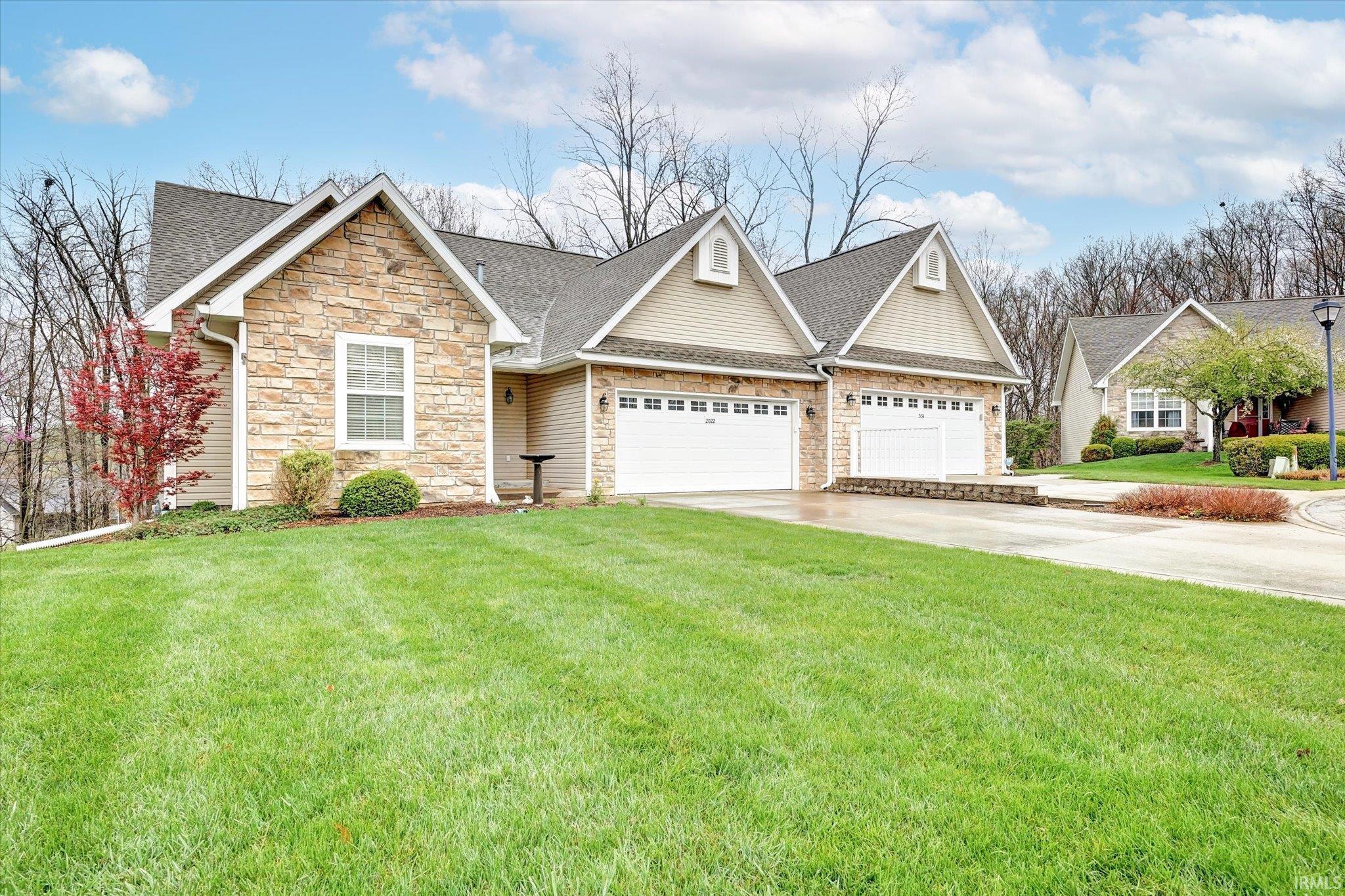 2022 West Arbor Ridge Way Bloomington, IN 47403 - Photo 3 of 36 Gallery Image 3