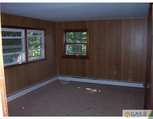 18 Weldon Road Edison, NJ 08817 - Photo 10 of 18 an empty room with windows