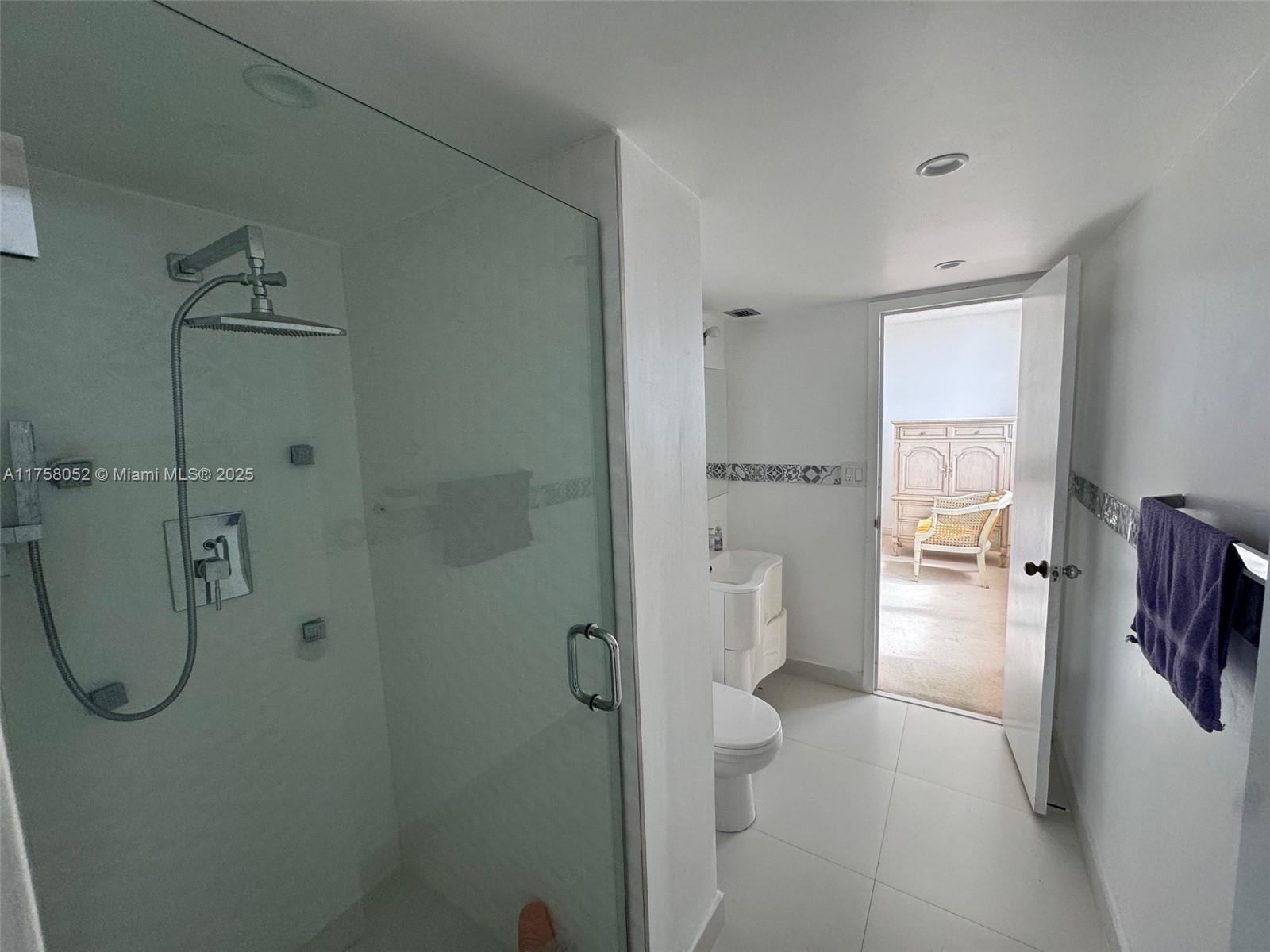 9511 Collins Avenue, Unit 909 Surfside, FL 33154 - Photo 12 of 20