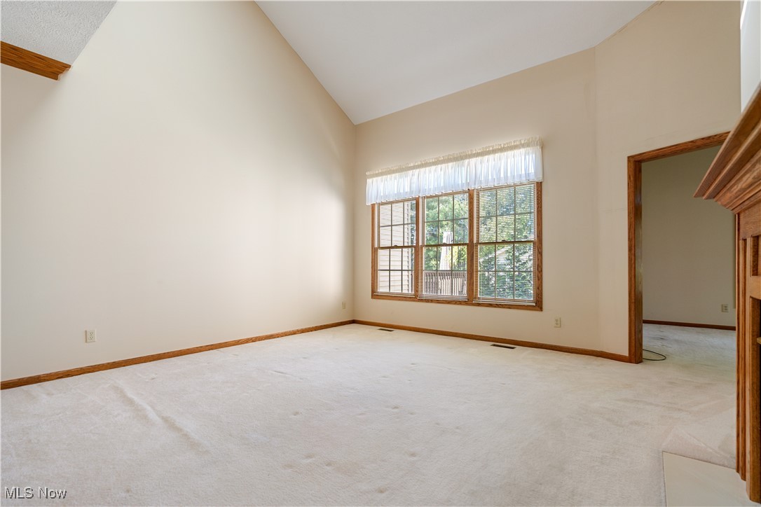 2603 Charing Cross Road Northwest Canton, OH 44708 - Photo 6 of 24 Living Room