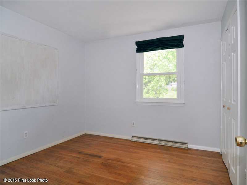 23 Seneca Road Portsmouth, RI 02871 - Photo 19 of 25 Bedroom.