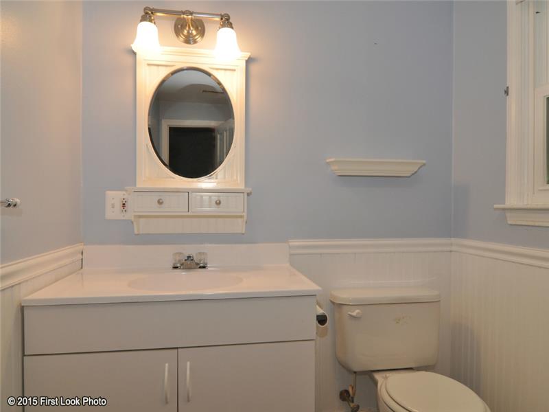 23 Seneca Road Portsmouth, RI 02871 - Photo 22 of 25 Bathroom.