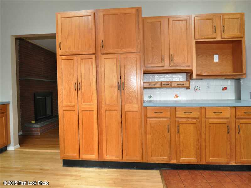 23 Seneca Road Portsmouth, RI 02871 - Photo 9 of 25 Dining Room.