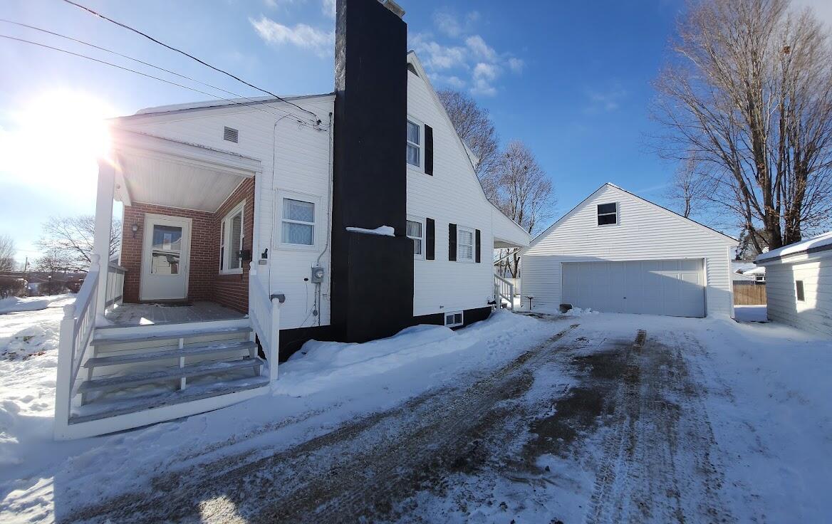34 Maple Street East Millinocket, ME 04430 - Photo 2 of 45 2