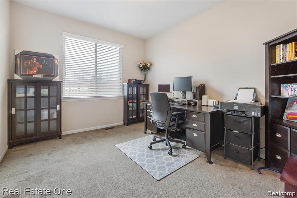 3763 Hogan Circle Rochester Hills, MI 48307 - Photo 21 of 38