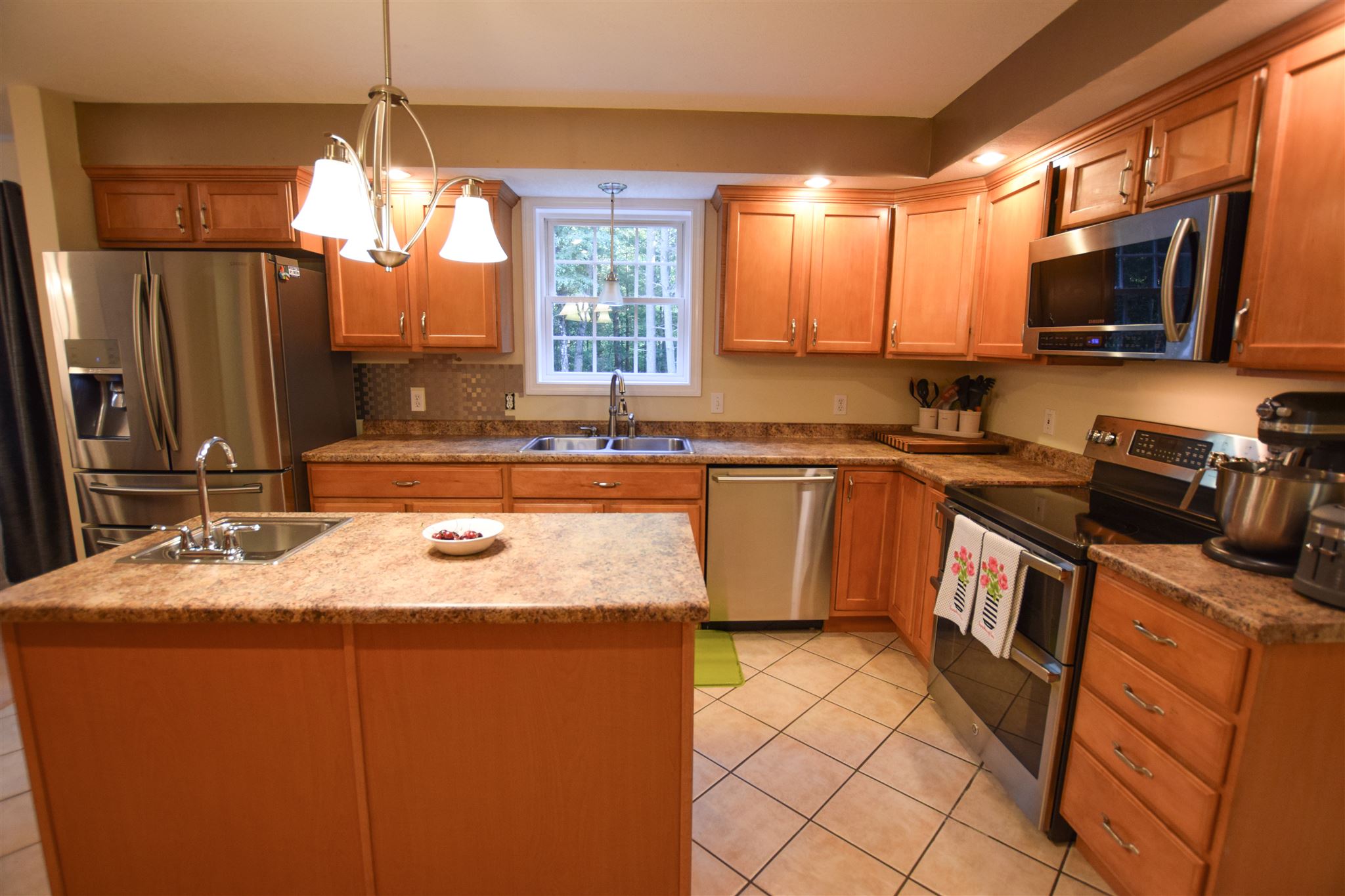69 Tate Road Gilford, NH 03249 - Photo 8 of 40 Gallery Image 8