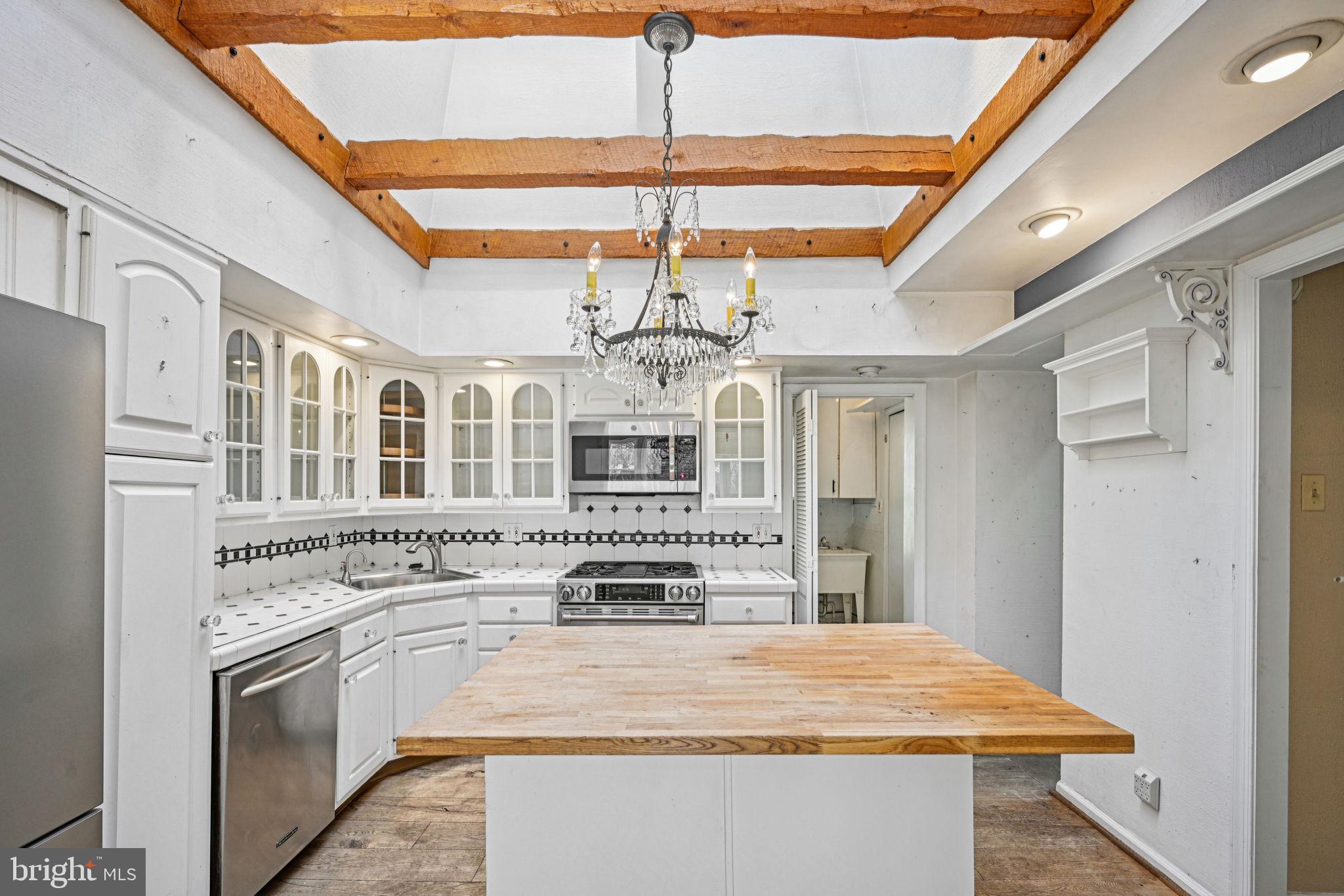 1268 Rydal Road Jenkintown, PA 19046 - Photo 11 of 59