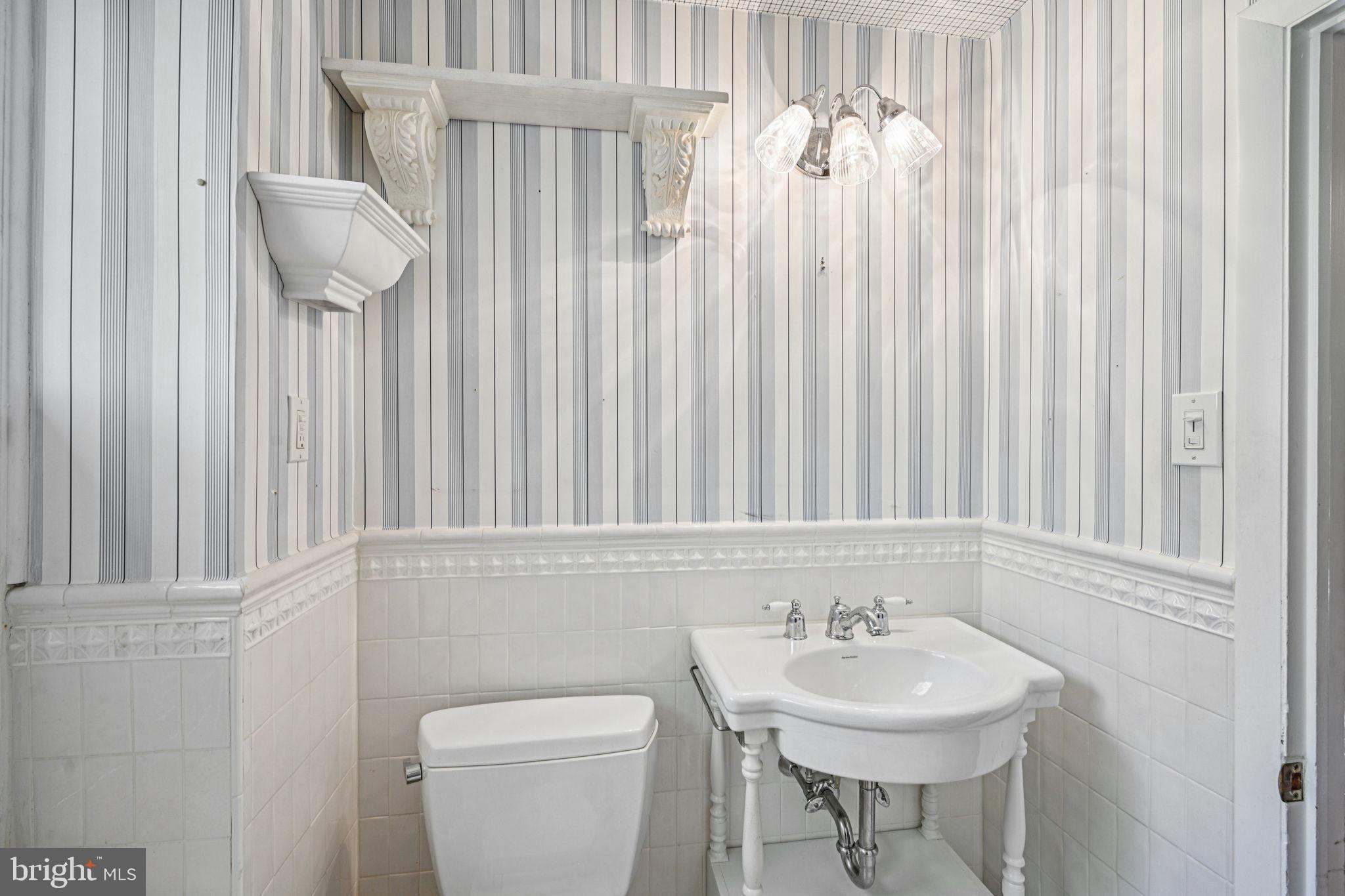 1268 Rydal Road Jenkintown, PA 19046 - Photo 18 of 59