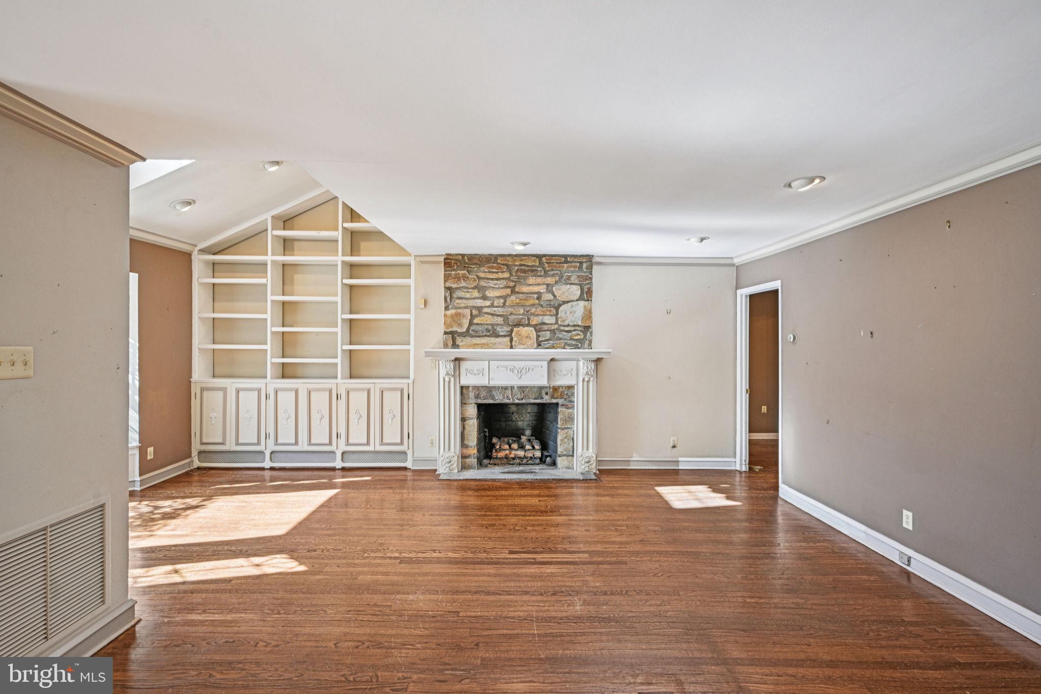 1268 Rydal Road Jenkintown, PA 19046 - Photo 5 of 59