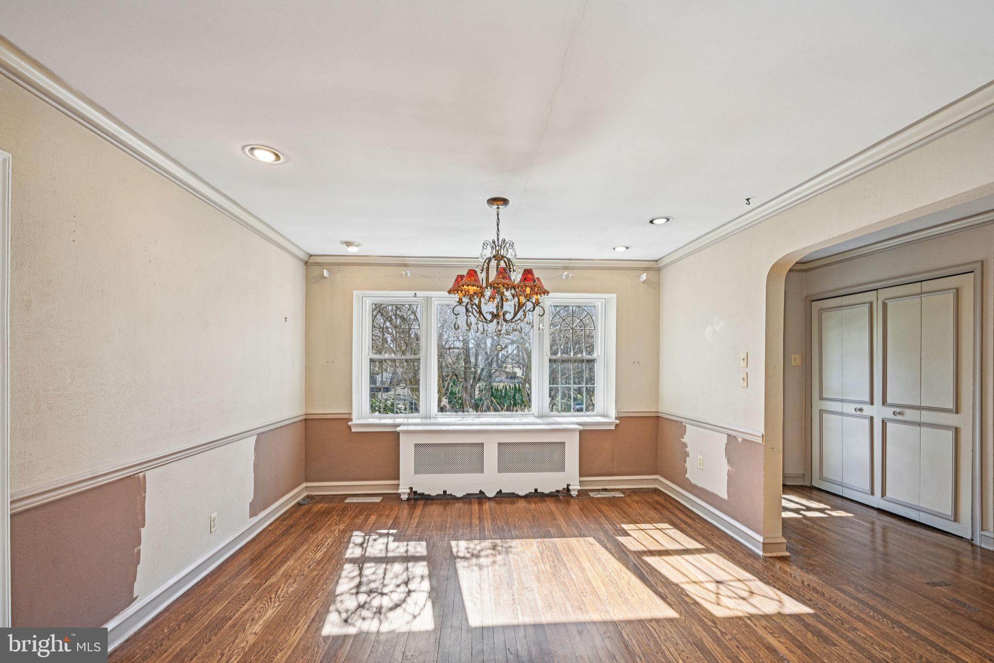 1268 Rydal Road Jenkintown, PA 19046 - Photo 9 of 59