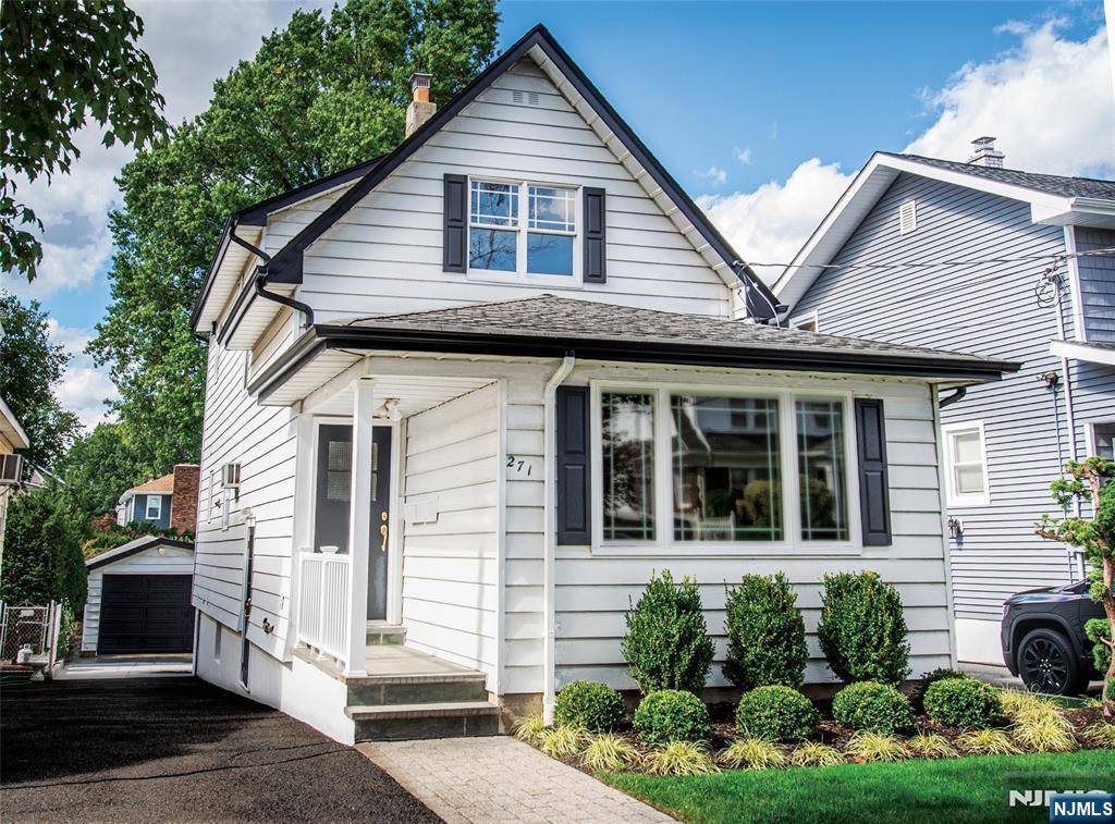 271 Travers Place Lyndhurst, NJ 07071 - Photo 1 of 21