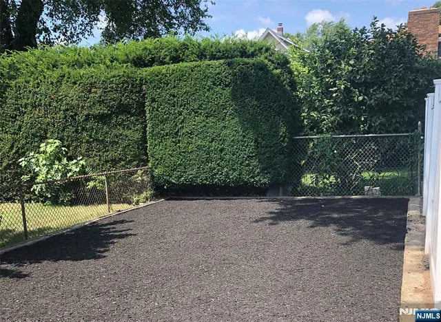 $949,000 | 271 Travers Place, Lyndhurst, NJ 07071