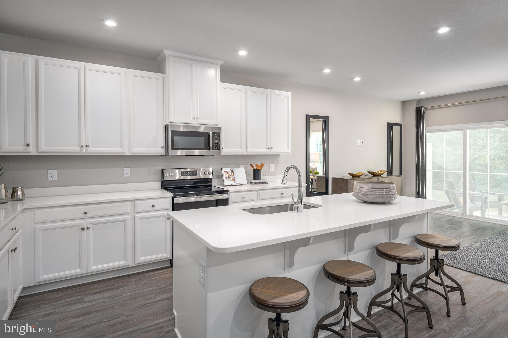 689 Raeann Drive Greencastle, PA 17225 - Photo 2 of 23