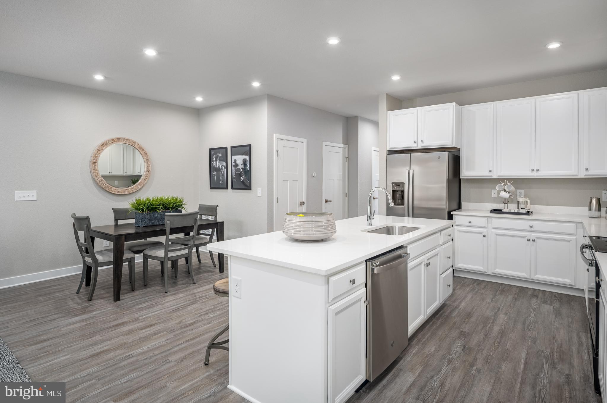 689 Raeann Drive Greencastle, PA 17225 - Photo 4 of 23