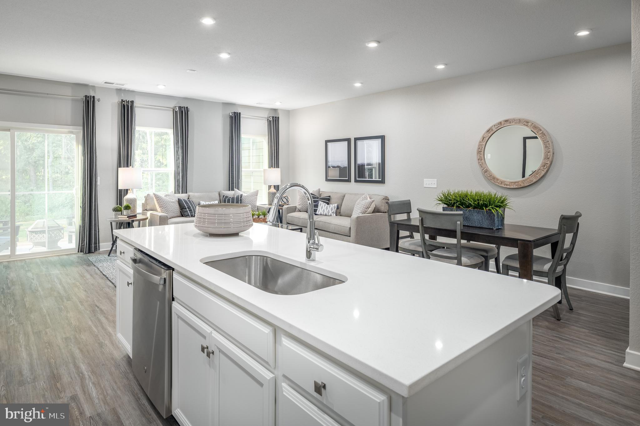 689 Raeann Drive Greencastle, PA 17225 - Photo 5 of 23