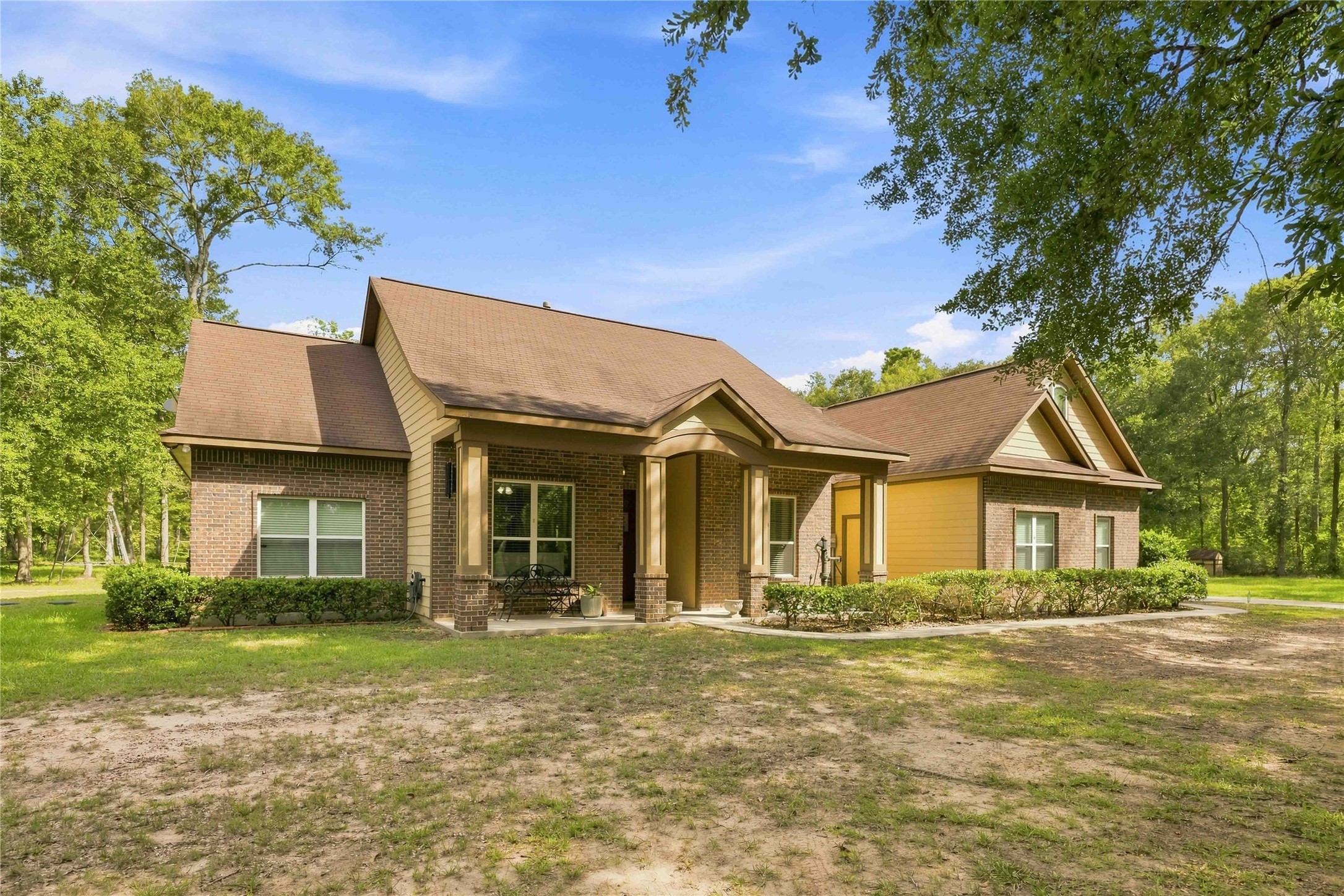 21015 Angus Drive Cleveland, TX 77328 - Photo 2 of 50 Gallery Image 2