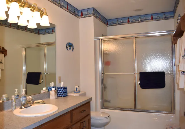 $479,900 | 229 South Cottrell Drive, Saukville, WI 53080