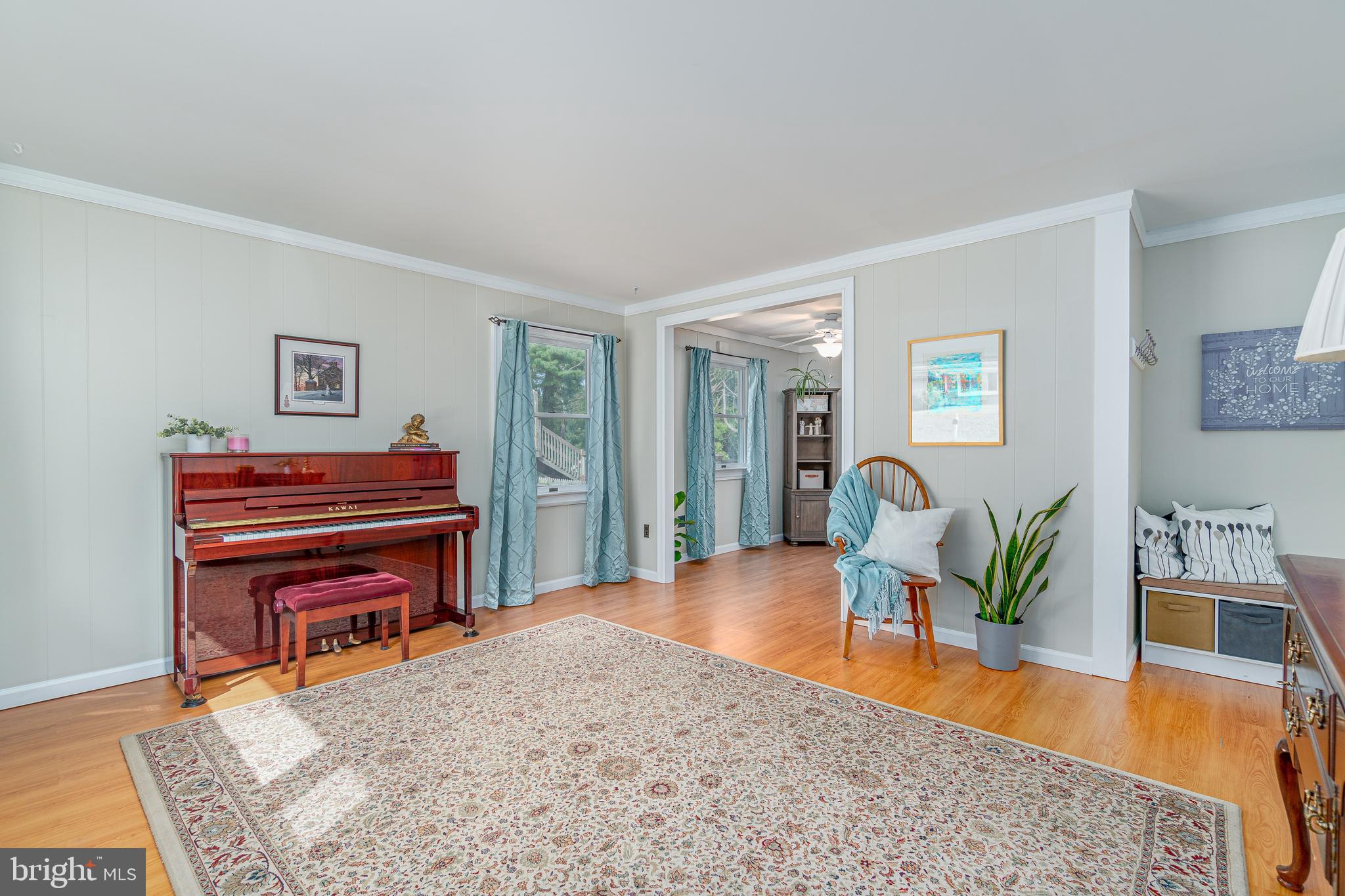 7 Fahnestock Road Malvern, PA 19355 - Photo 4 of 49 Living Room