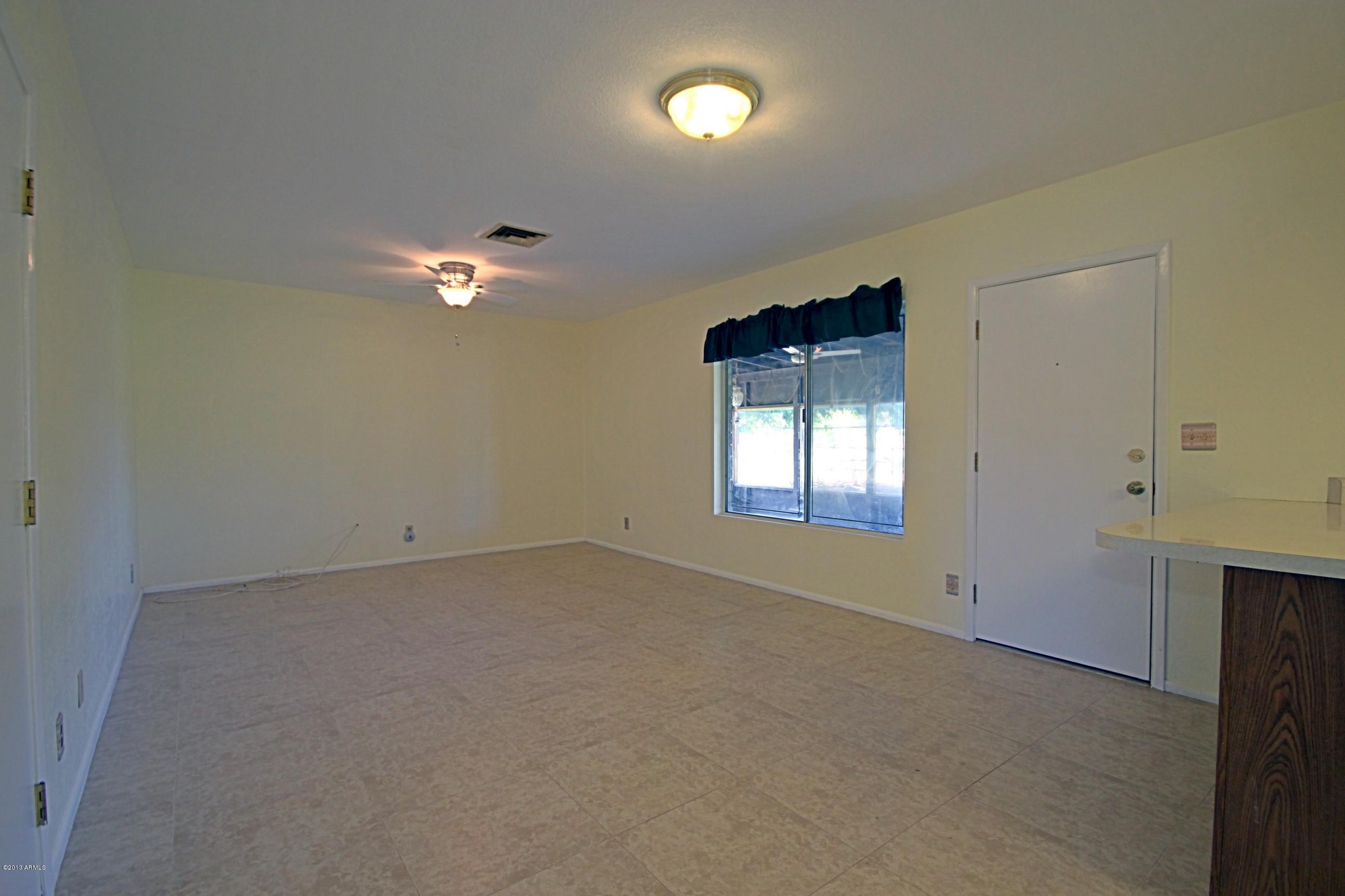 6438 West Baseline Road Laveen, AZ 85339 - Photo 9 of 30 Family Room 1