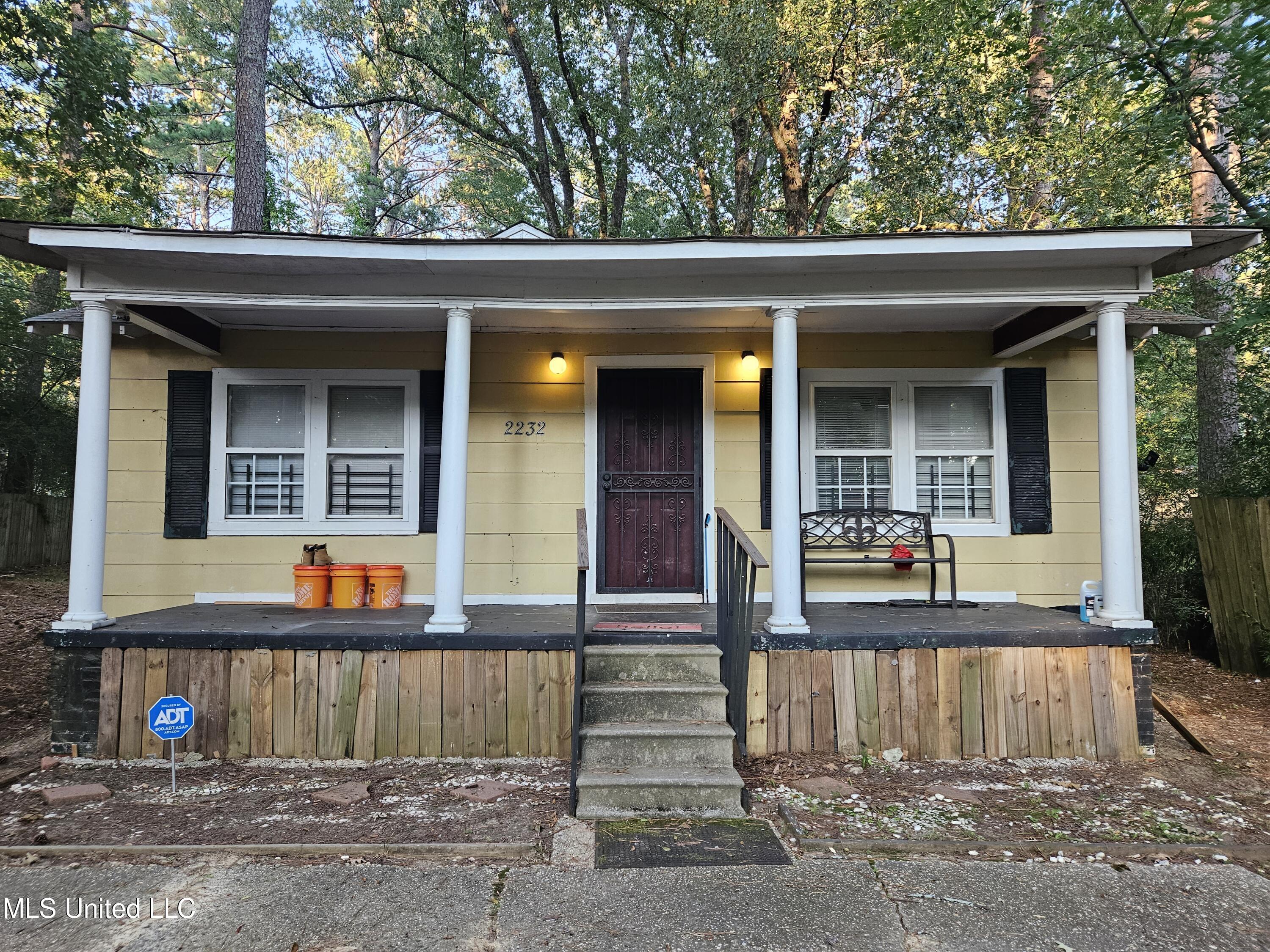 2232 West McDowell Road Jackson, MS 39204 - Photo 1 of 15 20230701_191059