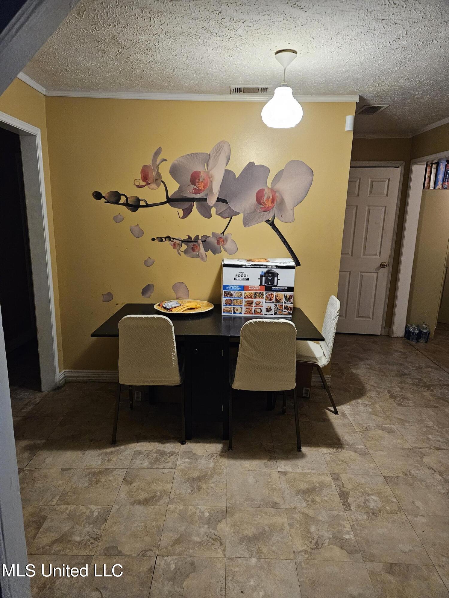 2232 West McDowell Road Jackson, MS 39204 - Photo 2 of 15 20230627_144655
