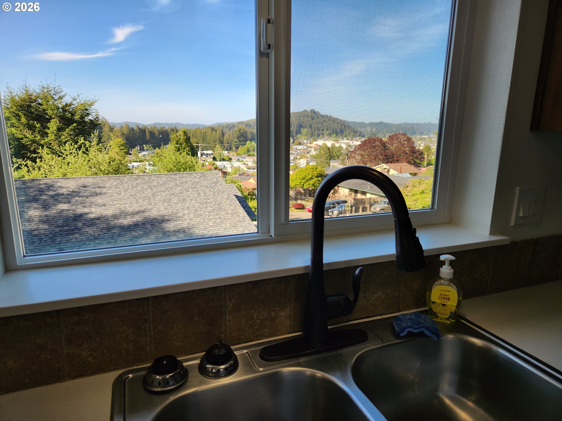 915 Bellevue Drive Reedsport, OR 97467 - Photo 15 of 38