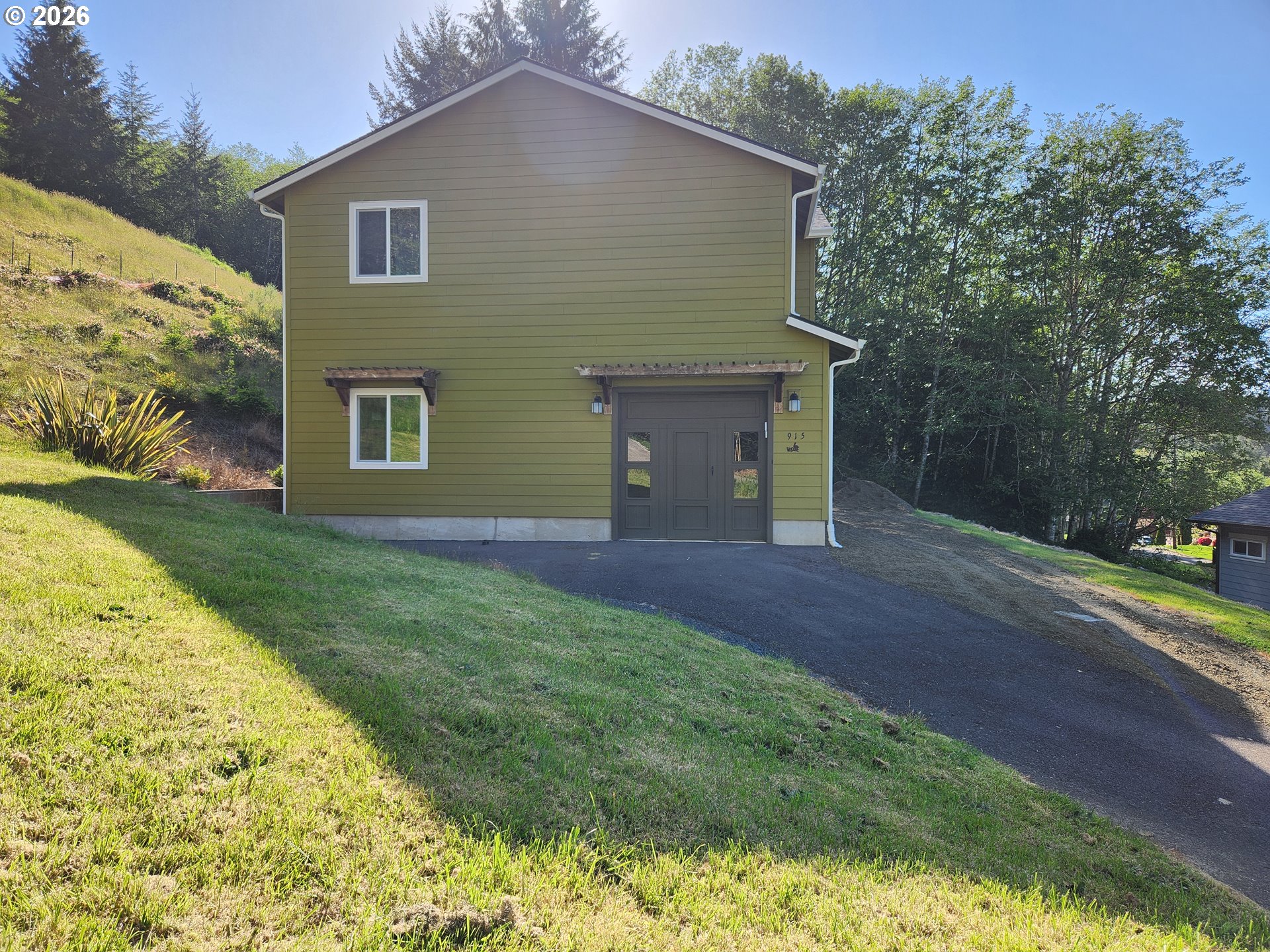 915 Bellevue Drive Reedsport, OR 97467 - Photo 5 of 38