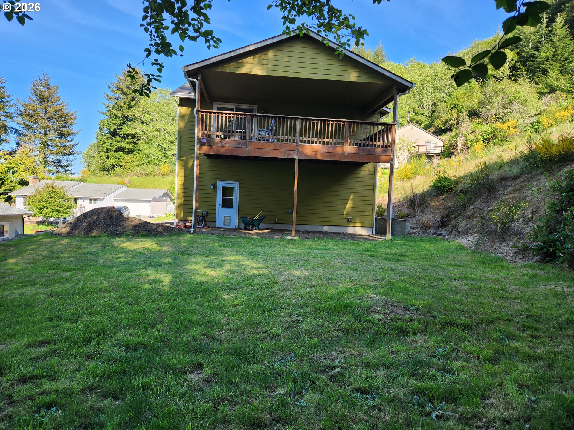 915 Bellevue Drive Reedsport, OR 97467 - Photo 7 of 38