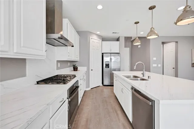 $752,000 | 32059 Radiant Drive, Temecula, CA 92591