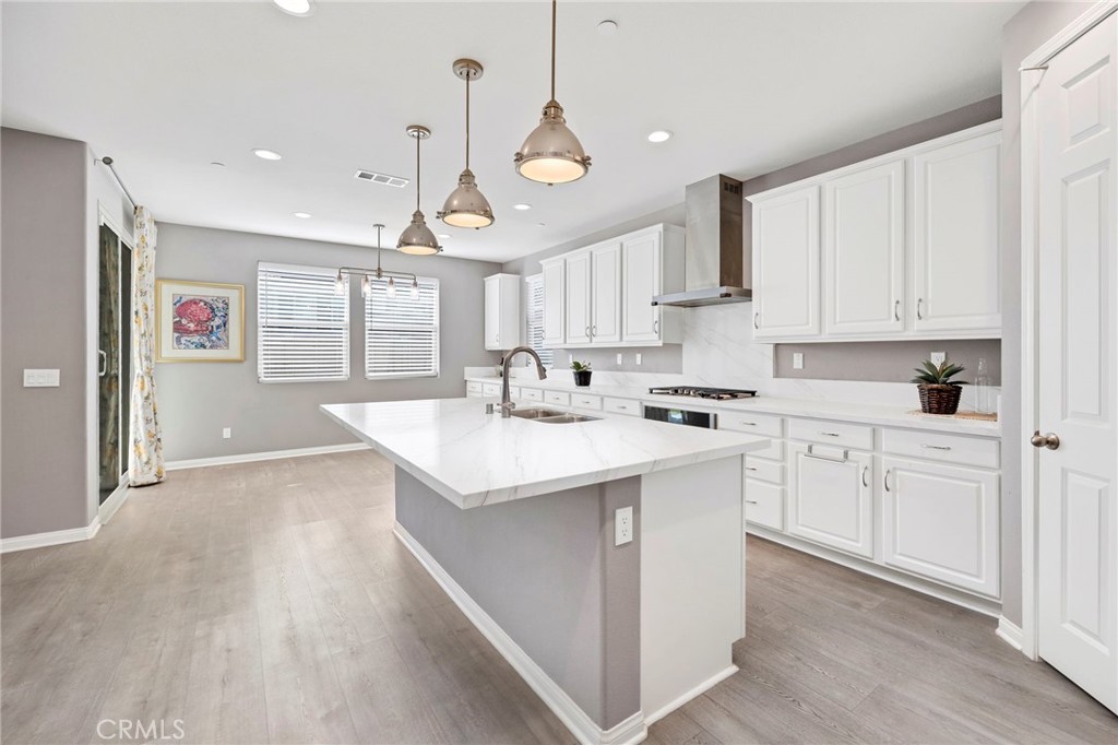 32059 Radiant Drive Temecula, CA 92591 - Photo 5 of 36