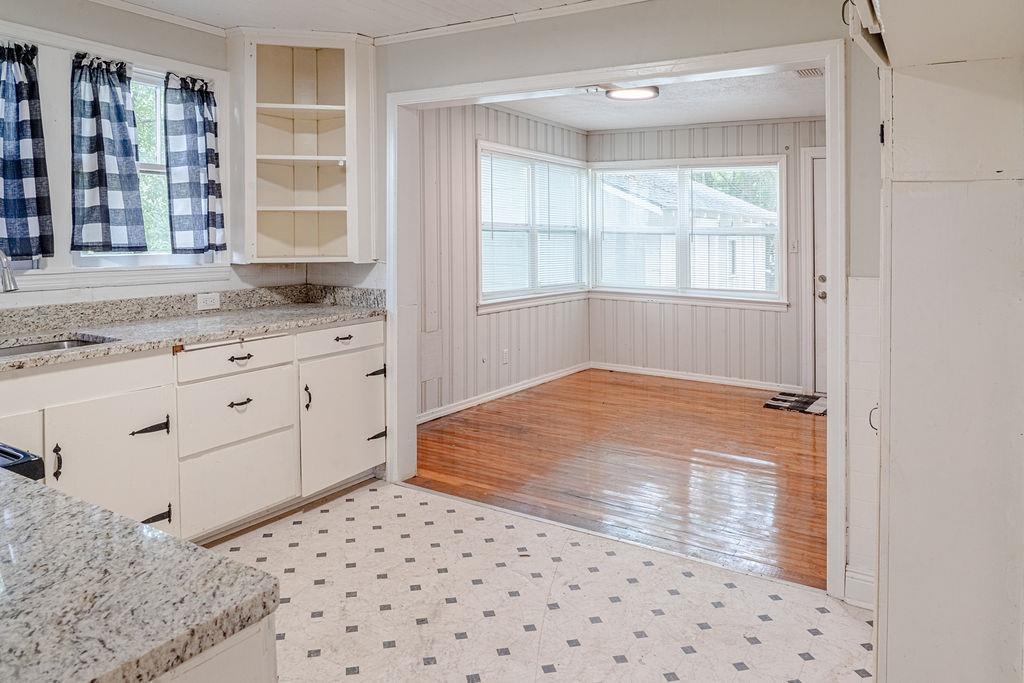 308 East Azalea Avenue Foley, AL 36535 - Photo 8 of 17 Kitchen