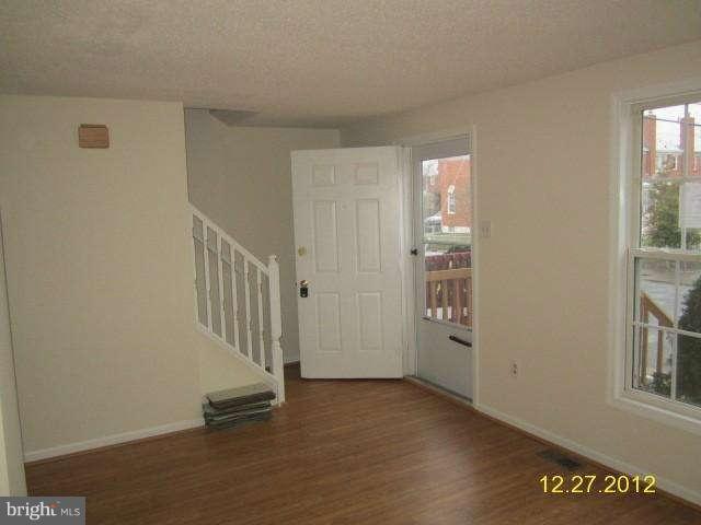 211 Magnolia Terrace Baltimore, MD 21221 - Photo 6 of 6 Living Room
