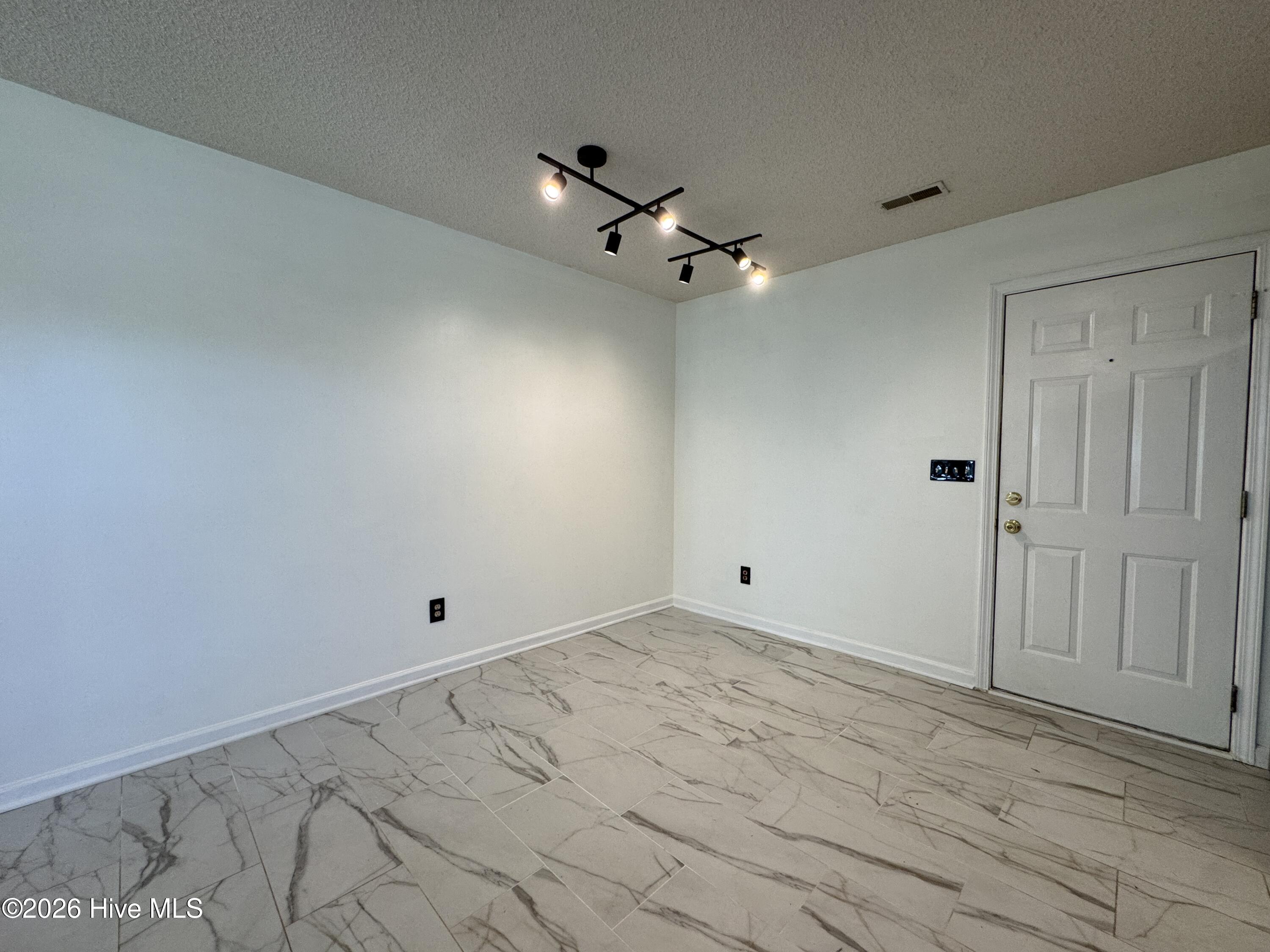 8667 Orchard Loop Road Leland, NC 28451 - Photo 4 of 17