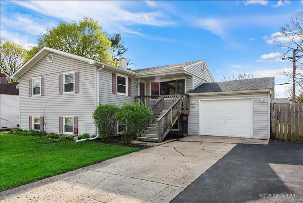 $325,000 | 6054 Hampton Drive, Carpentersville, IL 60110