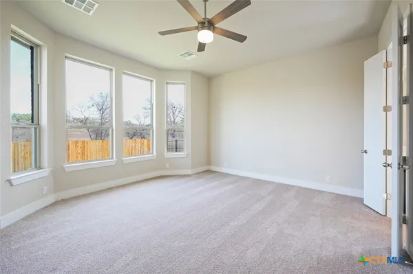 $564,957 | 237 Lacey Oak, Castroville, TX 78009