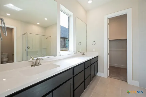 $564,957 | 237 Lacey Oak, Castroville, TX 78009