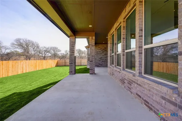 $564,957 | 237 Lacey Oak, Castroville, TX 78009