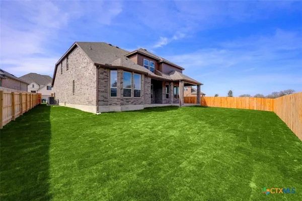 $564,957 | 237 Lacey Oak, Castroville, TX 78009