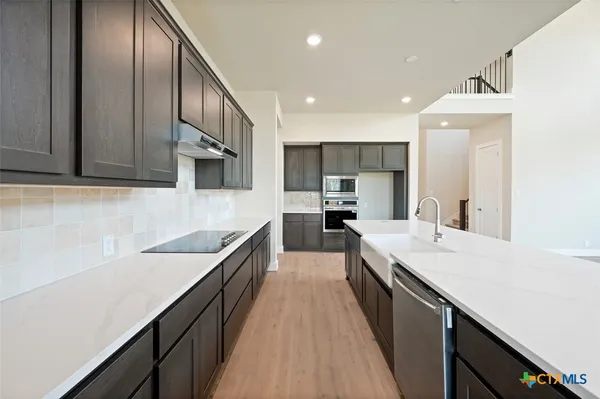 $564,957 | 237 Lacey Oak, Castroville, TX 78009