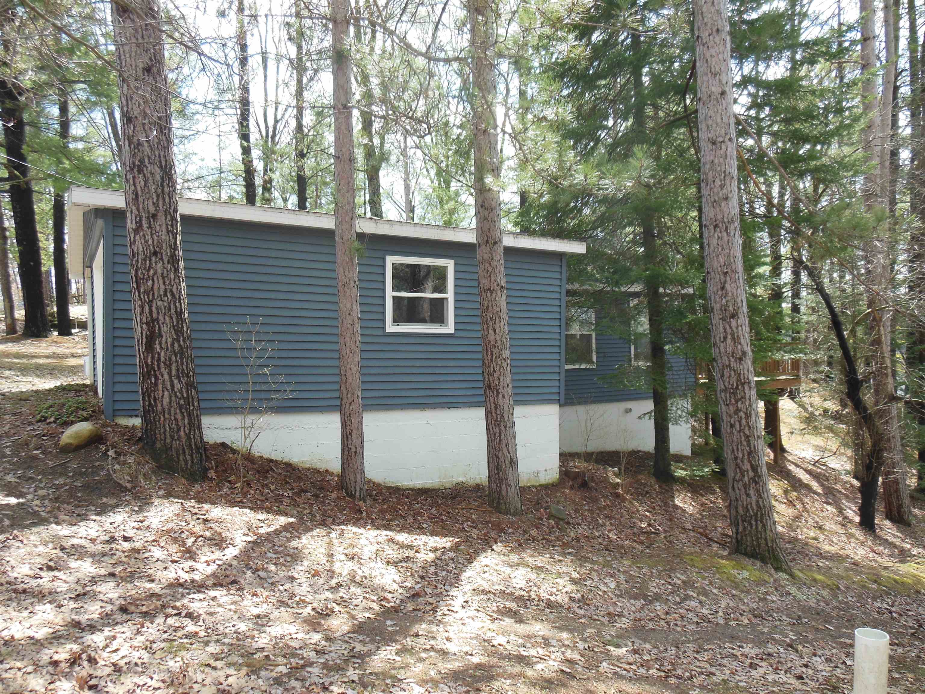 302 Ridge Road Harrison, MI 48625 - Photo 8 of 31