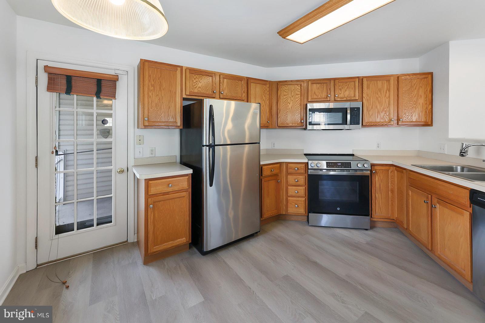 4545 Deer Path Road Harrisburg, PA 17110 - Photo 6 of 27 Gallery Image 6