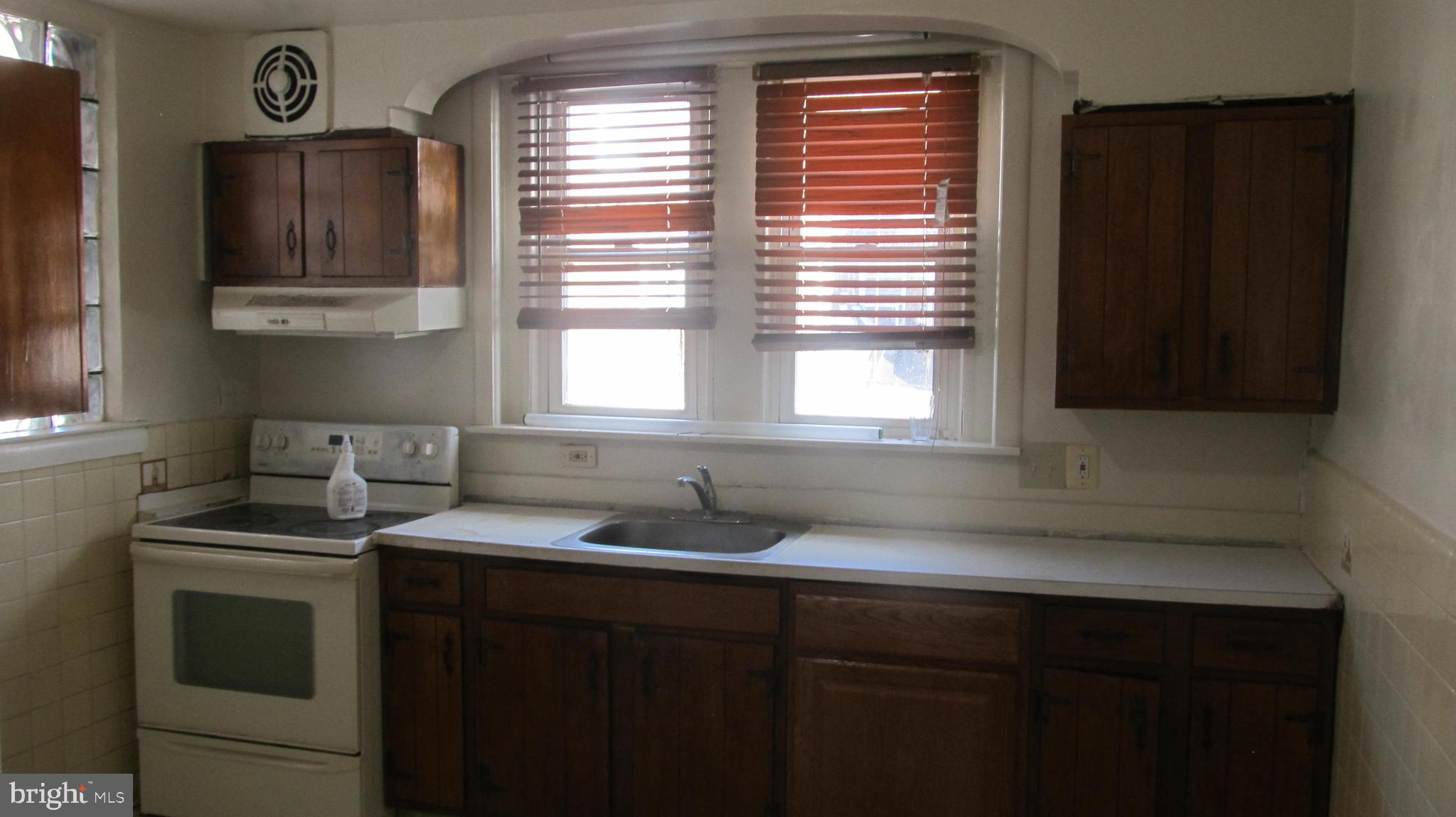 5211 Arbor Street Philadelphia, PA 19120 - Photo 7 of 16 Gallery Image 7