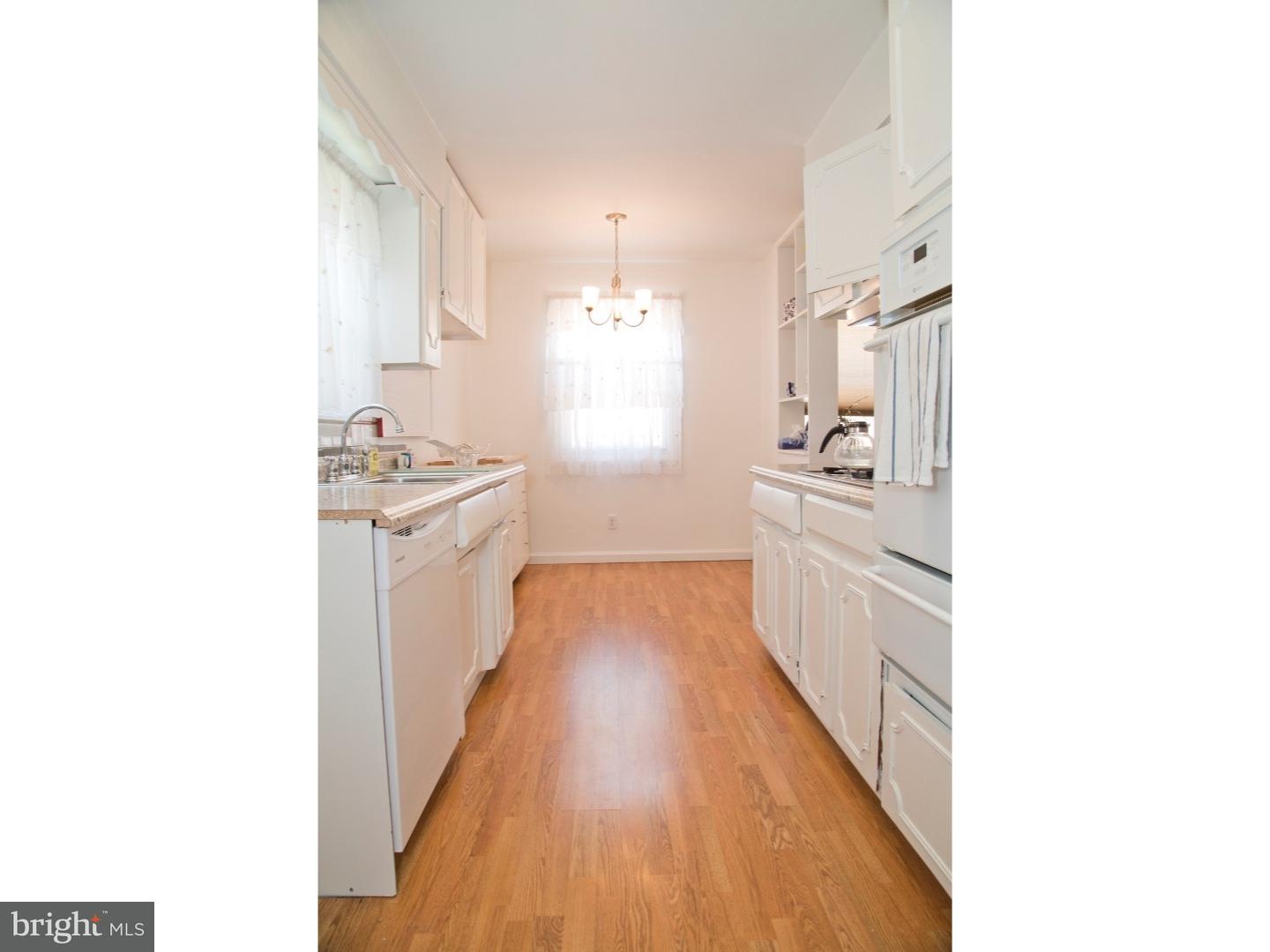 3739 Lankenau Road Philadelphia, PA 19131 - Photo 6 of 25 Kitchen