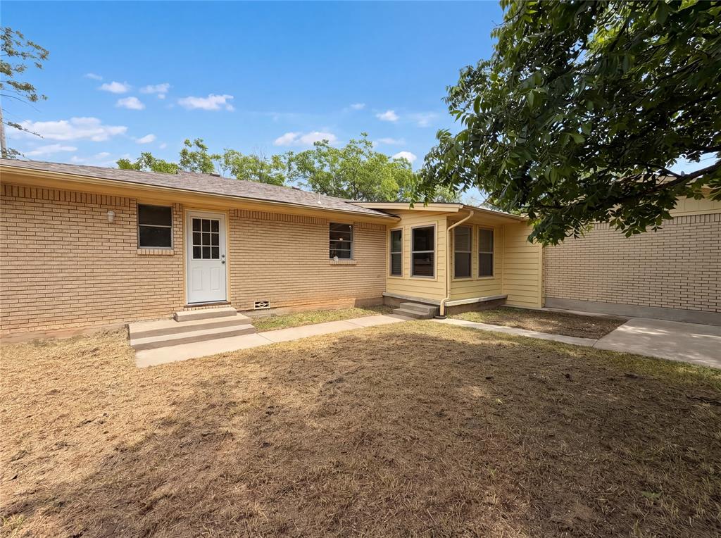 205 West Decatur Street Chico, TX 76431 - Photo 19 of 19 a front view of house with yard