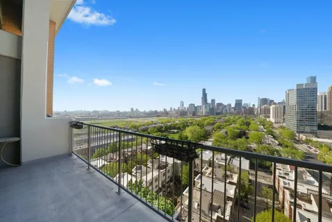 $3,800 | 1530 South State Street, Unit 1009, Chicago, IL 60605