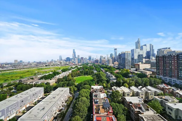 $3,800 | 1530 South State Street, Unit 1009, Chicago, IL 60605